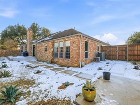 1901  Crockett Circle , Irving Texas 75038