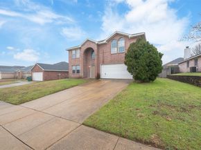1092  Winding Creek , Cedar Hill Texas 75104