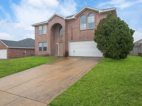 1092  Winding Creek , Cedar Hill Texas 75104
