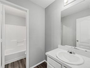 1092  Winding Creek , Cedar Hill Texas 75104