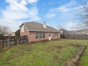 1092  Winding Creek , Cedar Hill Texas 75104