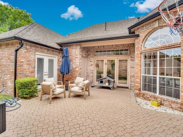 759  Village Green Drive , DeSoto Texas 75115