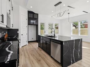 3513  Nomas Street , Dallas Texas 75212