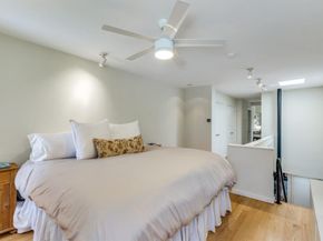 4242  Buena Vista Street  16, Dallas Texas 75205