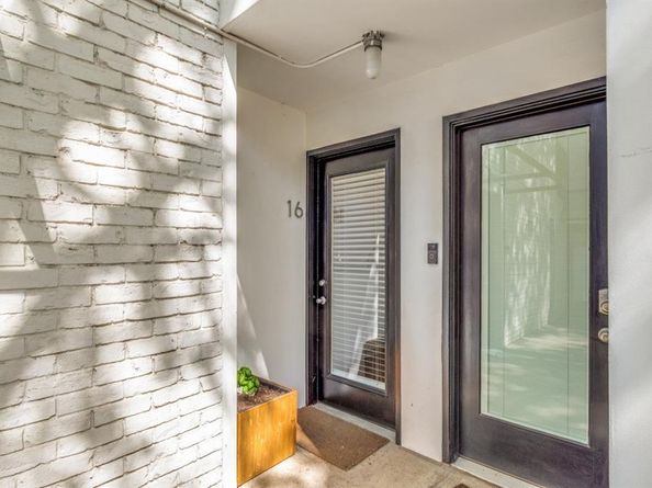 4242  Buena Vista Street  16, Dallas Texas 75205