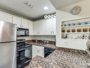 4242  Buena Vista Street  16, Dallas Texas 75205