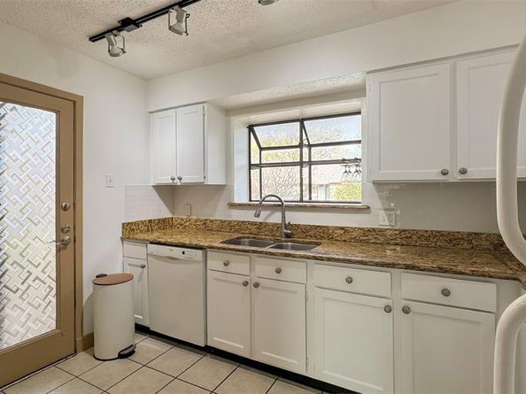 5335  Bent Tree Forest Drive  212, Dallas Texas 75248