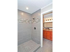 2509  Country Valley Road , Garland Texas 75041