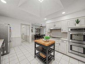 2415  Lakeview Circle , Arlington Texas 76013