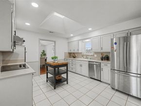 2415  Lakeview Circle , Arlington Texas 76013