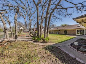 2415  Lakeview Circle , Arlington Texas 76013