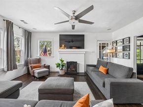 1011 N Clinton Avenue , Dallas Texas 75208