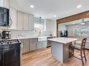 2924 W 11th Street , Irving Texas 75060