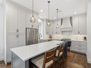 2252  Forest Hollow Park , Dallas Texas 75228