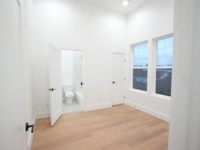 629 N Tyler Street , Dallas Texas 75208