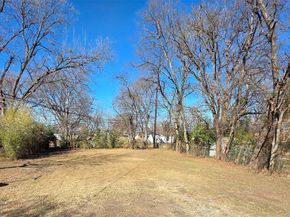 702  Emery Street , Denton Texas 76201