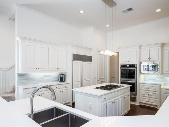 6631  Meadow Road , Dallas Texas 75230