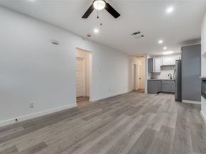 3242  Pine Street , Dallas Texas 75215