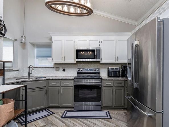 203  Hillside Drive , Kennedale Texas 76060