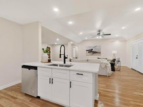 712 W Five Mile Parkway , Dallas Texas 75224