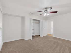 712 W Five Mile Parkway , Dallas Texas 75224