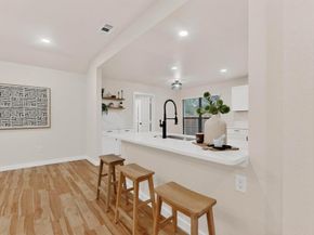 712 W Five Mile Parkway , Dallas Texas 75224