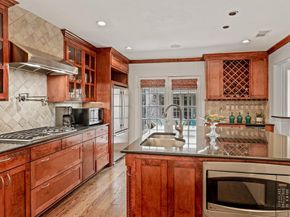 6011  Mccommas Boulevard , Dallas Texas 75206
