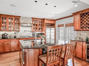 6011  Mccommas Boulevard , Dallas Texas 75206