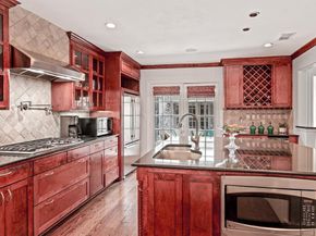 6011  Mccommas Boulevard , Dallas Texas 75206
