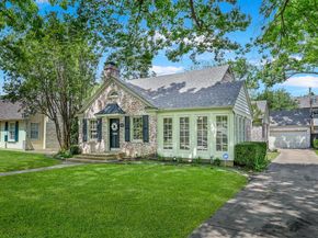 6011  Mccommas Boulevard , Dallas Texas 75206
