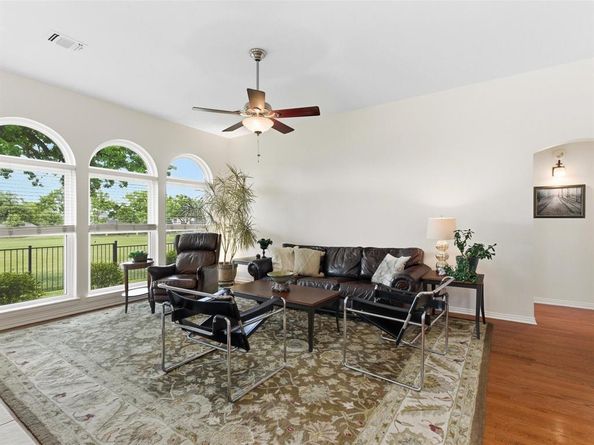 1613  Villa Court , Corinth Texas 76210