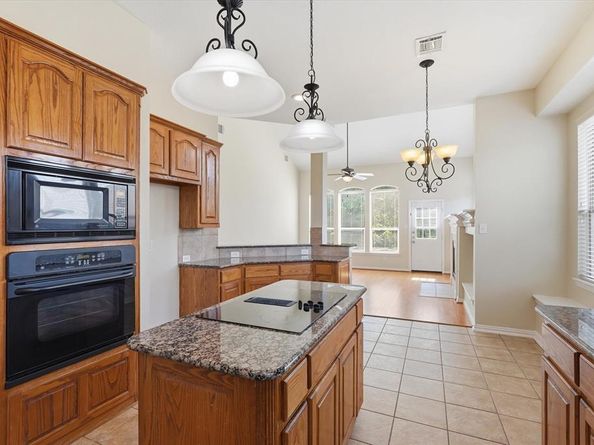 6716  Prairie Flower Trail , Dallas Texas 75227