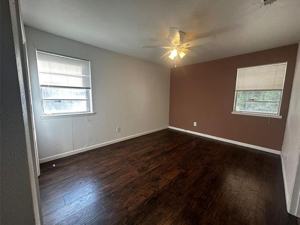 4111  Mehalia Drive , Dallas Texas 75241