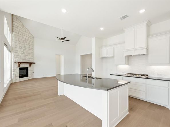 2307  Knapp Trail , Mansfield Texas 76063