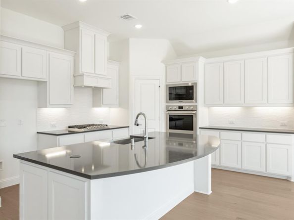 2307  Knapp Trail , Mansfield Texas 76063