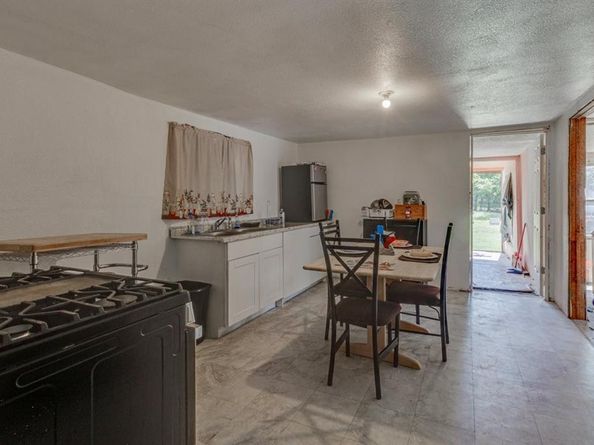3130  Palacios Avenue , Dallas Texas 75212