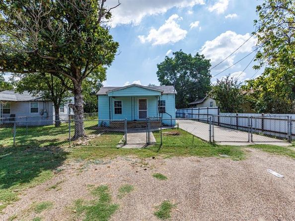3130  Palacios Avenue , Dallas Texas 75212