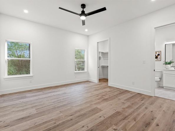 2001  Hearne Avenue  102, Dallas Texas 75208
