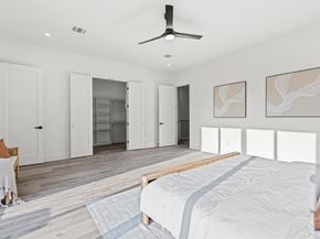 2001  Hearne Avenue  102, Dallas Texas 75208