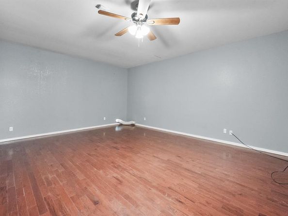 10015  Santa Garza Drive , Dallas Texas 75228