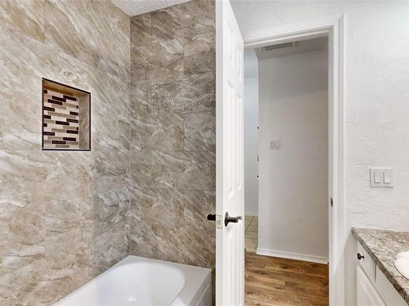 5325  Bent Tree Forest Drive  2228, Dallas Texas 75248