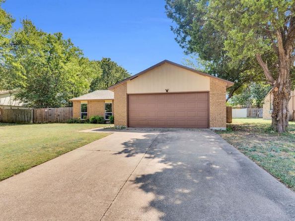 411  Mckinley Street , Cedar Hill Texas 75104