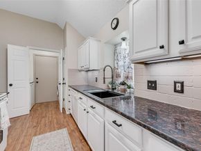 933  Freshwood Court , Arlington Texas 76017