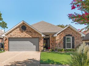 933  Freshwood Court , Arlington Texas 76017