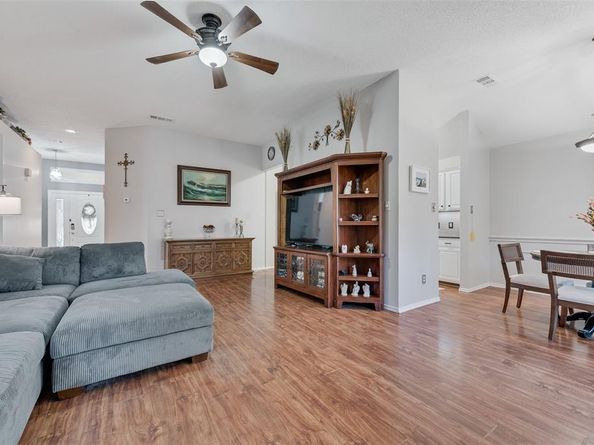 933  Freshwood Court , Arlington Texas 76017