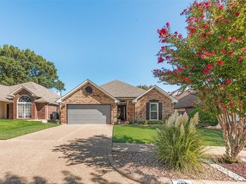 933  Freshwood Court 