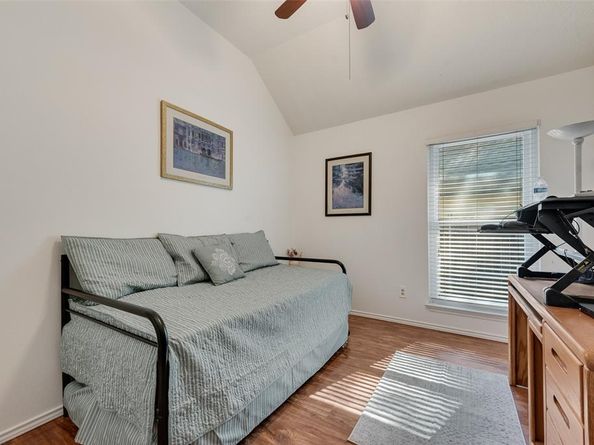 933  Freshwood Court , Arlington Texas 76017