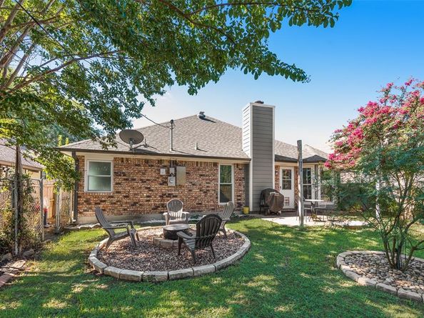933  Freshwood Court , Arlington Texas 76017