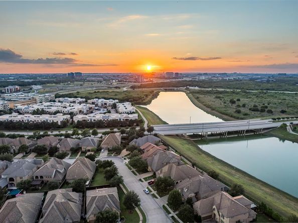 5843  Shoreside Bend , Irving Texas 75039