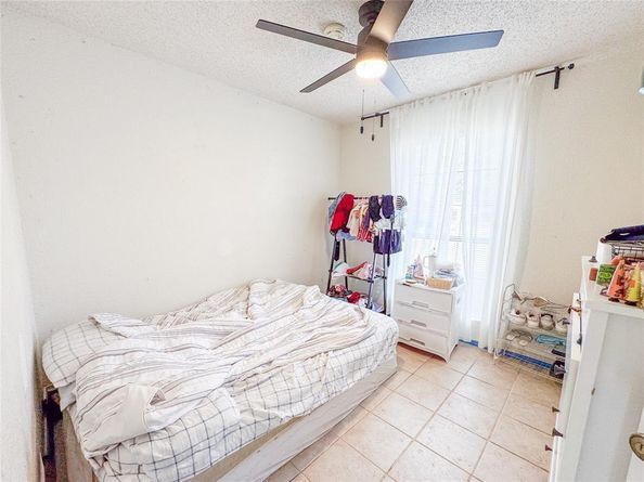1602  Autumn Breeze Lane , Lewisville Texas 75077